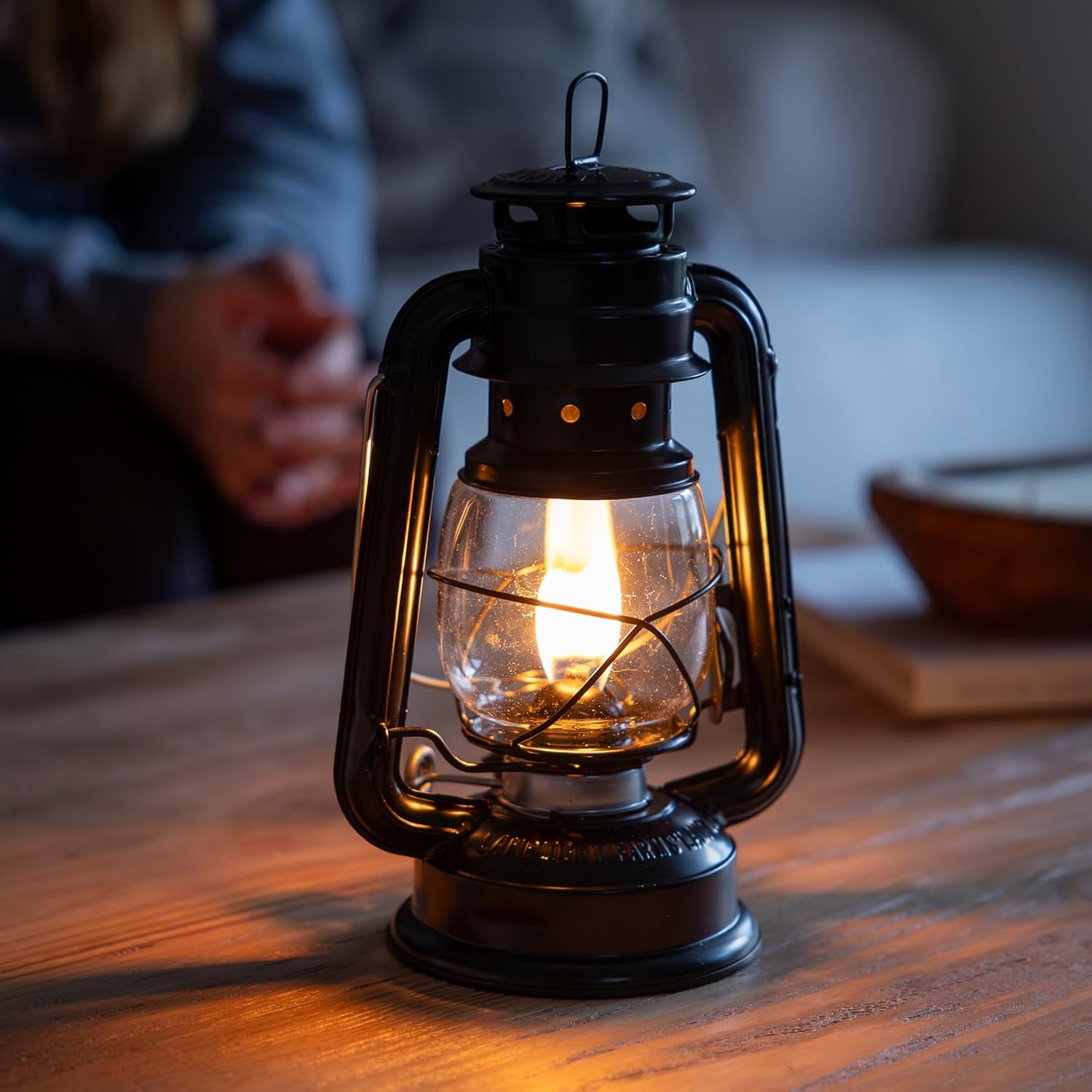 Vintage Hurricane Oil Lamp, Bl - مراجعة Power Outage Light وسعره